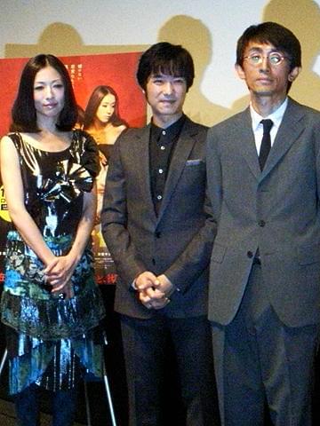 堺雅人、女性ファンに「結婚詐欺に注意して！」 「クヒオ大佐」初日挨拶