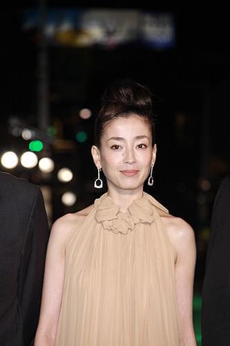 鳩山由紀夫首相、幸夫人同伴で威風堂々 第22回東京国際映画祭開幕