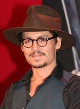 ジョニー・デップとジェシカ・アルバがハグ！「スクリーム・アワード2009」発表