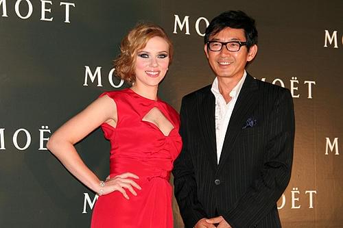 世界で最もセクシーな女優S・ヨハンソン7年ぶり来日に日本人セレブも嬌声