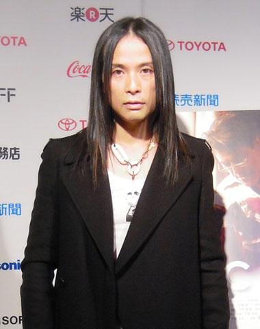 辻仁成、ミポリンと二人三脚で「ACACIA」脚本完成