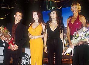 東京タワーが消えた！ 「TAXi2」試写会に出演者来日