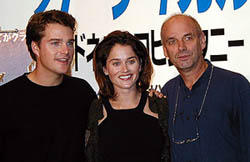 (左より)クリス・オドネル、ロビン・タニー、マーティン・キャンベル