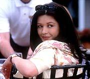 ゼタ＝ジョーンズ、ヒュー・グラントの新作から降板