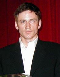 カンヌ映画祭主演男優賞の美形俳優が来日