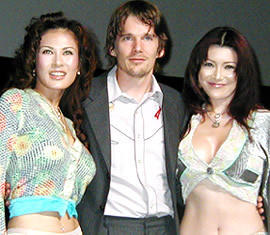 イーサン・ホーク来日。妻との仕事は大変!