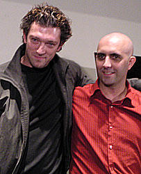 浅野も唸った!衝撃の「アレックス」来日会見