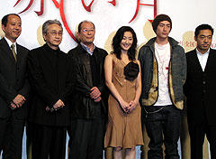 降旗・木村の黄金コンビ最新作「赤い月」製作報告会見