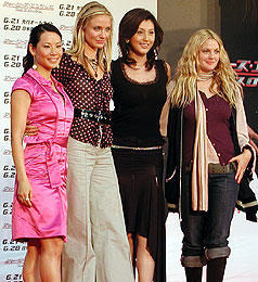 キャメロンも来た！3人のエンジェルが揃って来日