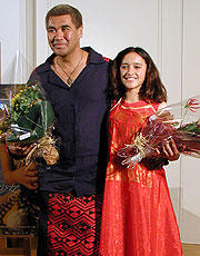 (左より)ラウィリ・パラテーン ケイシャ・キャッスル=ヒューズ