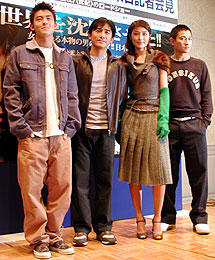 (左より)エディソン・チャン、トニー・レオン、 ケリー・チャン、アンディ・ラウ