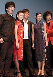 （左より）当摩監督、ドン・ジエ、渡部篤郎、 シュー・ジンレイ、チェン・ボーリン