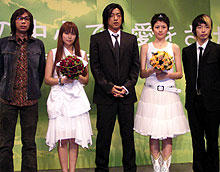 （左より）行定監督、柴咲コウ、大沢たかお、 長澤まさみ、森山未來