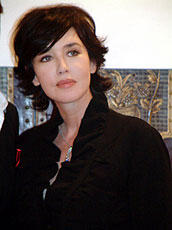 イザベル・アジャーニ15年ぶりの来日。相変わらずの美貌