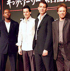 「キング・アーサー」のお手本は「七人の侍」。監督らが来日