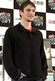 「トロイ」の美女2人と共演。ジョシュ・ハートネットの感想は？