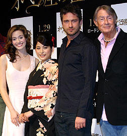 「オペラ座の怪人」、上原多香子の和服姿にゴキゲン