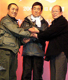 「健さんは僕のアイドルでした」。チャン・イーモウ監督作に高倉健が出演