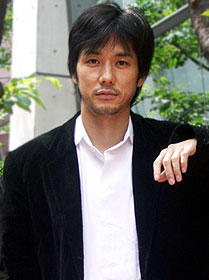 自然体が魅力の西島秀俊が、最新主演作を語る