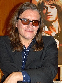 「ブライアン・ジョーンズ」スティーブン・ウーリー監督に直撃