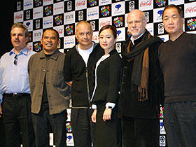 （左から）ビル・メカニック、ガリン・ヌグロホ監督、 ジャン＝ピエール・ジュネ監督、工藤夕貴、 マルコ・ミュレール、柳町光男