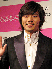 新世代韓流スター、ヒョンビン初来日「百万長者の初恋」