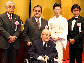 老いてますます盛ん。「映画の日」特別功労大章・特別功労章授賞式