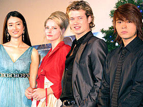 「エラゴン/遺志を継ぐ者」(左から)小雪、シエンナ・ギロリー、 エド・スペリーアス、山田孝之