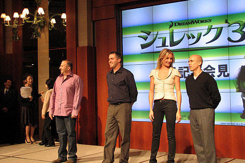 キャメロン＆紀香の日米フィオナ姫が華麗な2ショット「シュレック3」