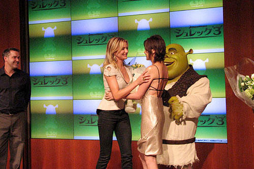 キャメロン＆紀香の日米フィオナ姫が華麗な2ショット「シュレック3」