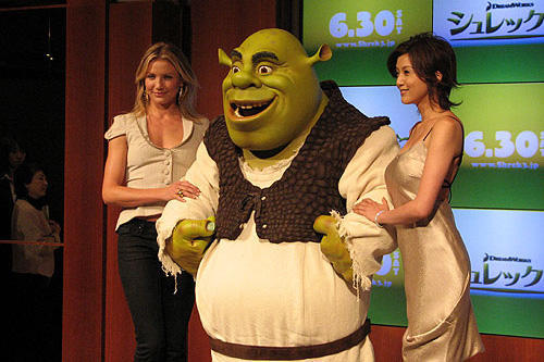 キャメロン＆紀香の日米フィオナ姫が華麗な2ショット「シュレック3」