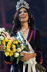 世界一の美貌を見て!