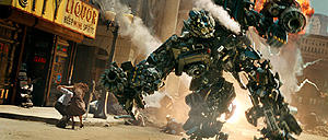 M・ベイ監督が「トランスフォーマー」の全タイアップCMを演出