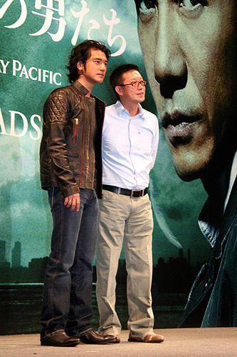 金城武、撮影現場で毎日飲んだくれ？「傷だらけの男たち」会見