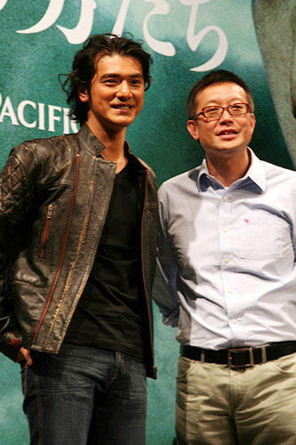 金城武、撮影現場で毎日飲んだくれ？「傷だらけの男たち」会見