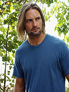 鍛え上げた上半身にホレボレ