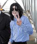 マイケル・ジャクソン、賃貸の豪邸から超豪邸へと引っ越し