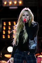 そんな曲知らないってば