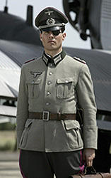 黒いアイパッチがニヒル！