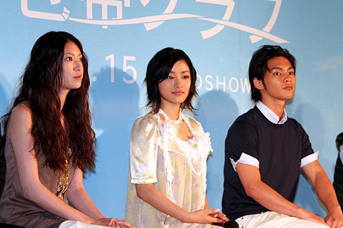 柳楽優弥主演「包帯クラブ」会見は男同士がいたわりあう場に？