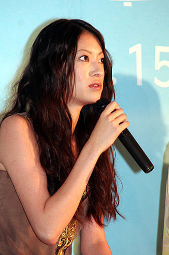 柳楽優弥主演「包帯クラブ」会見は男同士がいたわりあう場に？