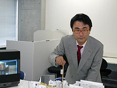 三谷幸喜監督が新作コメディで、スタジオに港町を丸ごと建築！