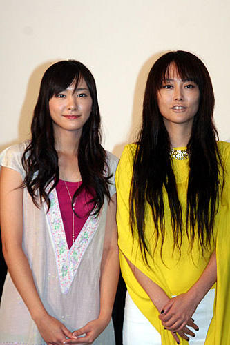 ガッキーが“初体験”で泣いちゃった！「恋するマドリ」完成披露