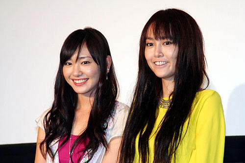 ガッキーが“初体験”で泣いちゃった！「恋するマドリ」完成披露