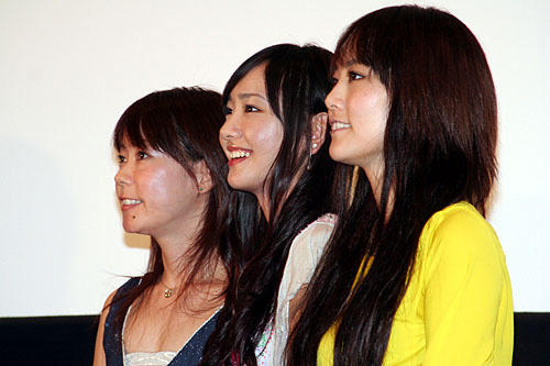 ガッキーが“初体験”で泣いちゃった！「恋するマドリ」完成披露