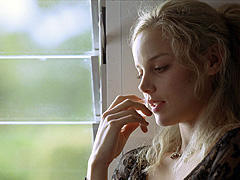 「ボンド22」のボンドガールに25歳の豪女優が急浮上！