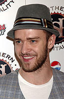 ジャスティン・ティンバーレイクが結婚目前!?恋人ジェシカに指輪購入