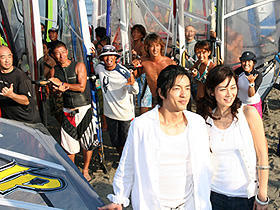 大沢たかお、伊東美咲が湘南で「Life／天国で君に逢えたら」を語る