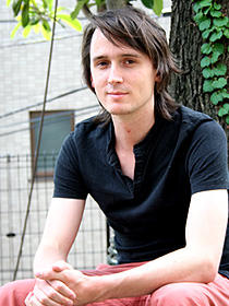 仏映画界期待のハニカミ王子、新作「明るい瞳」を語る