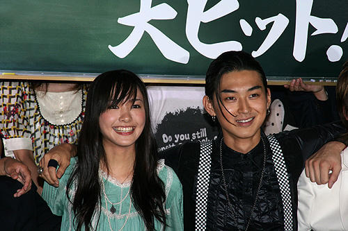 翔太やガッキーが一発撮りのライブ感を楽しんだ「ワルボロ」